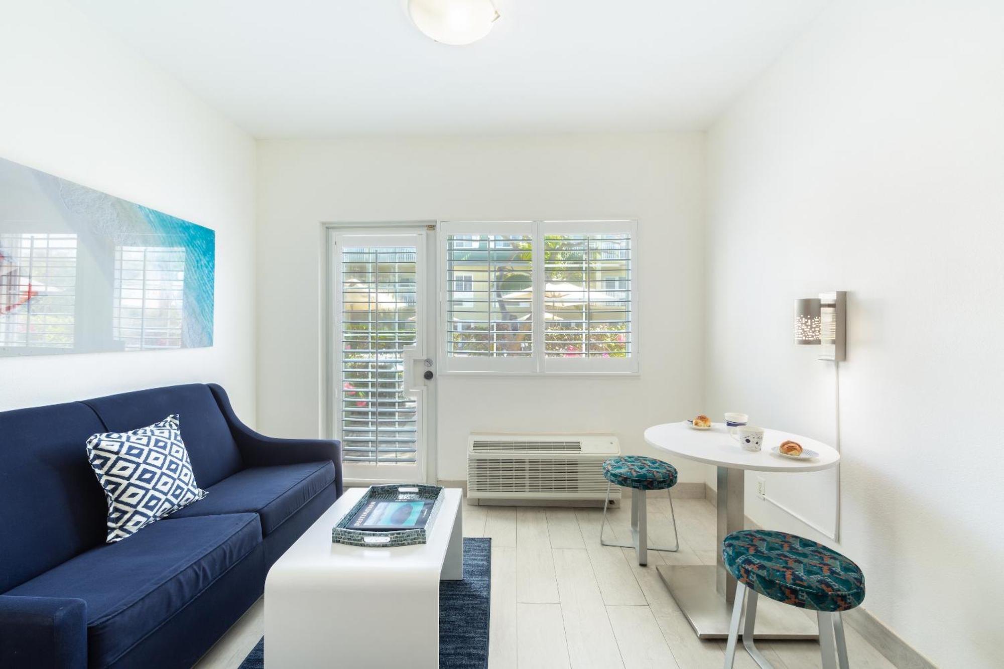 Ports Of Call Resort Grace Bay Habitación foto