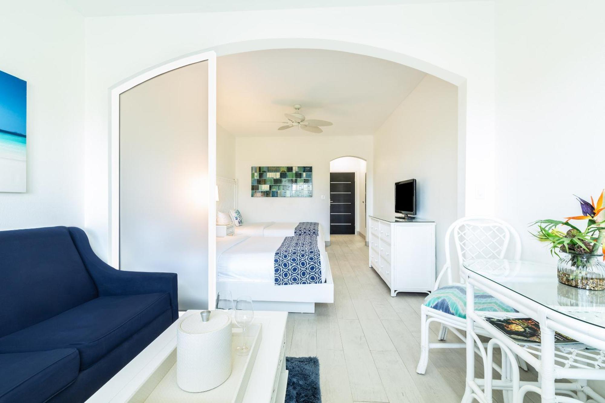Ports Of Call Resort Grace Bay Habitación foto