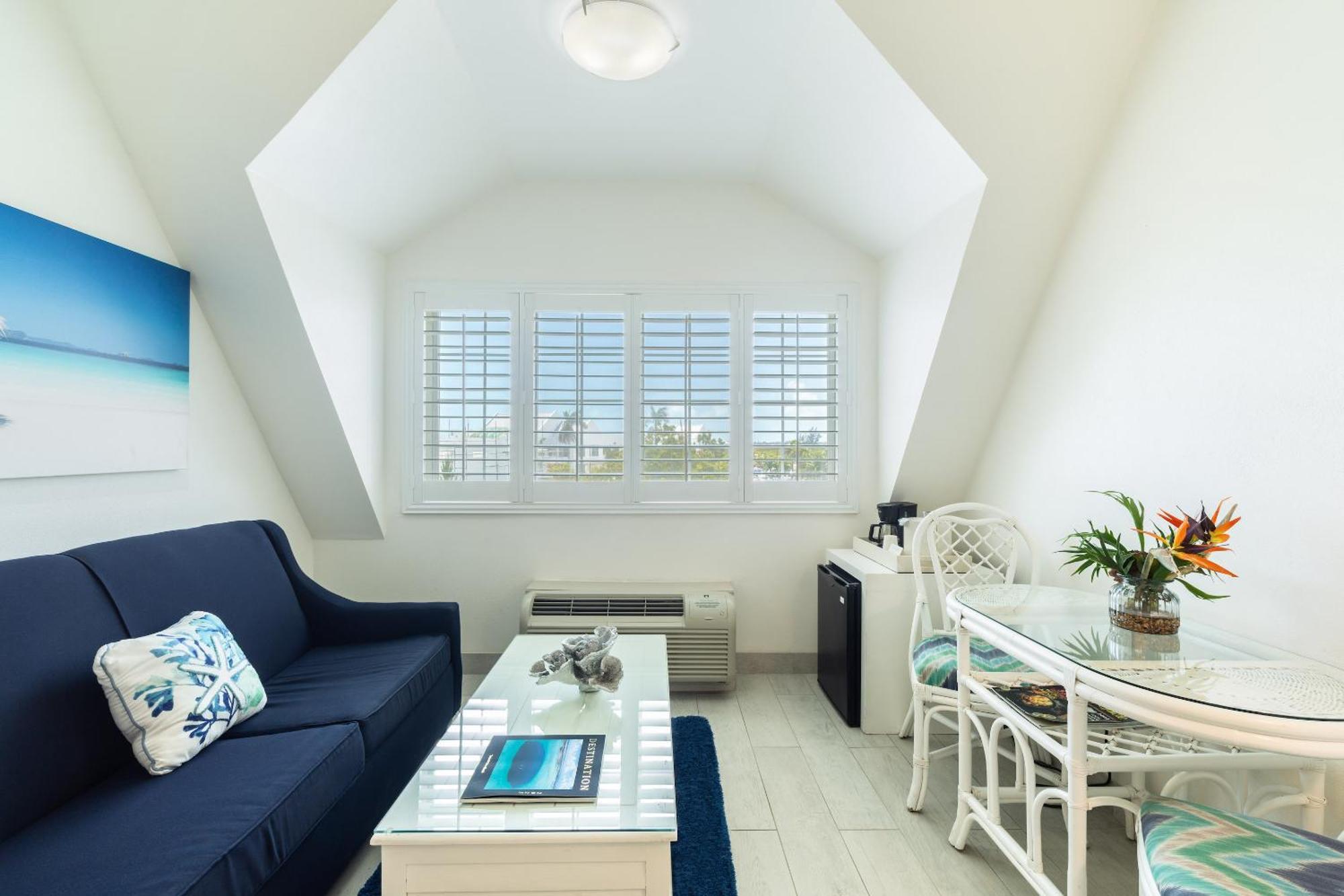 Ports Of Call Resort Grace Bay Habitación foto